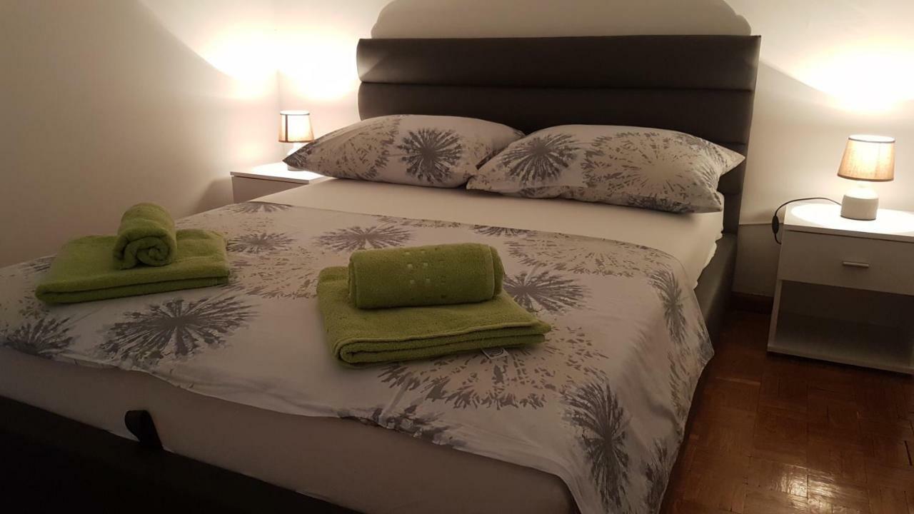 Apartment Berekin Спліт Екстер'єр фото